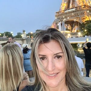 Meet your Posher, Claire